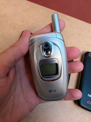 Lote de celulares antigos (LEIA O ANÚNCIO) 