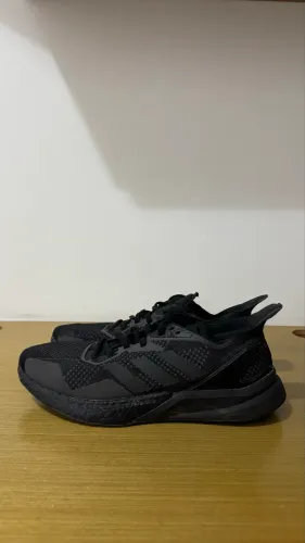 Tênis Adidas  