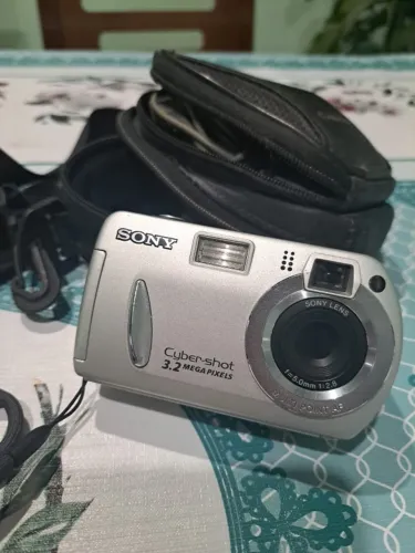 Sony Cyber-Shot DSC-P32