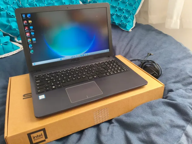 NOTEBOOK ASUS i3 8GB RAM SSD 256GB - SEMI NOVO