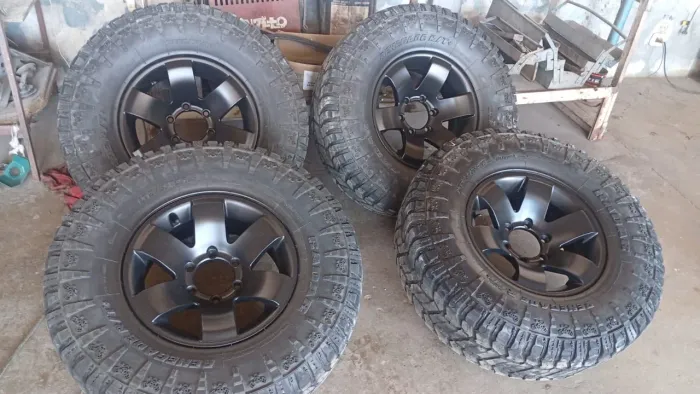 4 RODAS ARO 16 - 6 FUROS 139.7mm - R$2.200,00