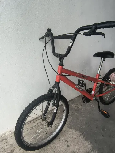 BICICLETA NOVA OTIMO ESTADO
