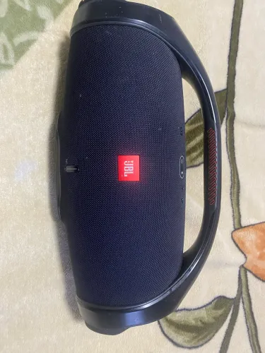 JbL bombox 2 