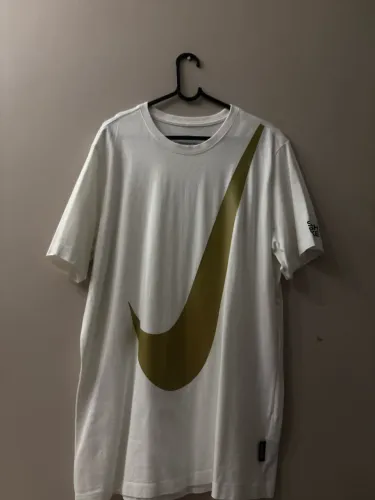Camiseta Nike Swoosh Original
