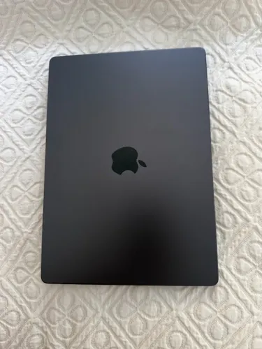 MacBook Pro 14" M3 Pro (Space Black) - 18GB RAM - ESTADO DE COLECIONADOR (BLINDADO)