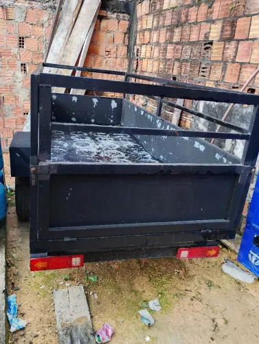 Vendo esta carretinha de carga para carro