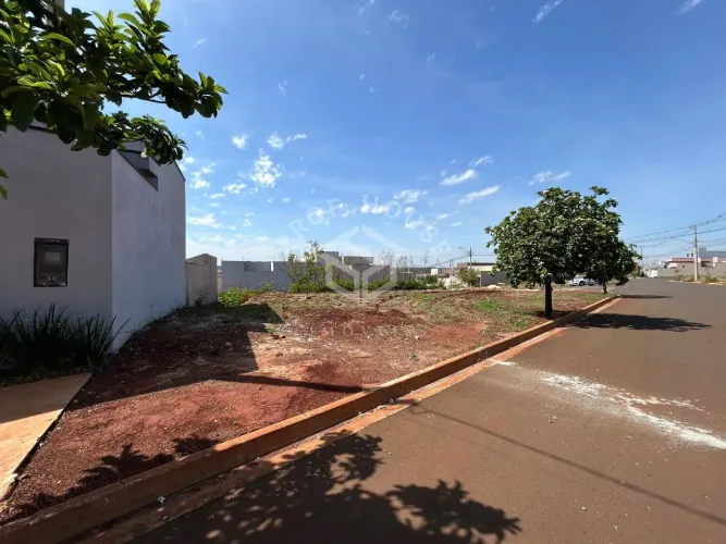 Terreno à venda de esquina no bairro Colinas do Engenho - Limeira SP