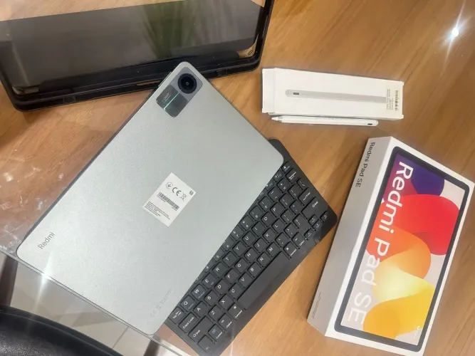 Tablet Xiaomi Redmi Pad 2 256gb 8gb Ram Cinza + capa + teclado + caneta