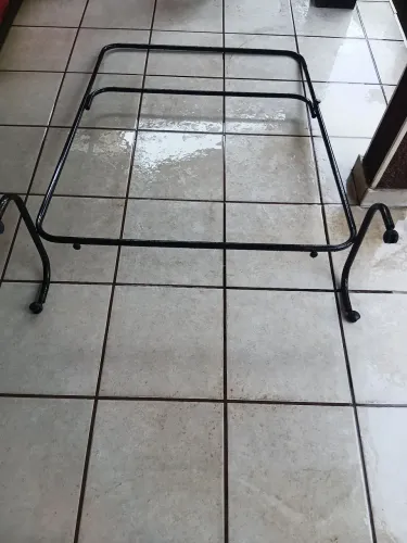 Araras de Roupas com Cabides