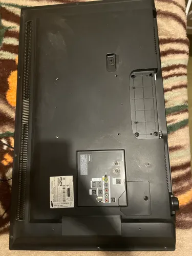 TV Samsung 40? UN40D5500RG para conserto ou retirada de peças.