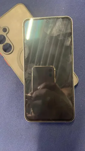 Vendo celular da Samsung 24fe único dono nuca foi aberto tenho caixa