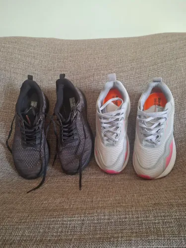 Vendo 2 Tênis Seminovos