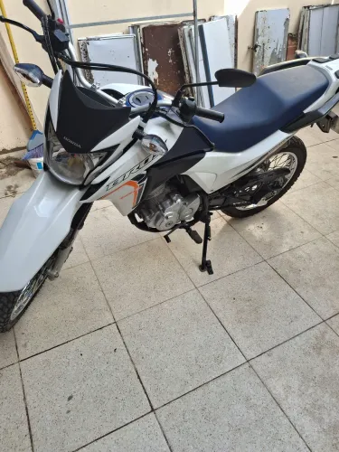 Honda broz 160 super conservada 