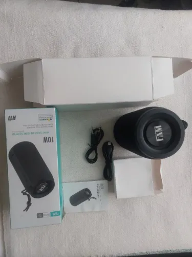 VENDO PARA MELHOR PROPOSTA. Mini-Caixa de Som Wi-fi Marca FAM, IPX6 10 W - Modelo A1