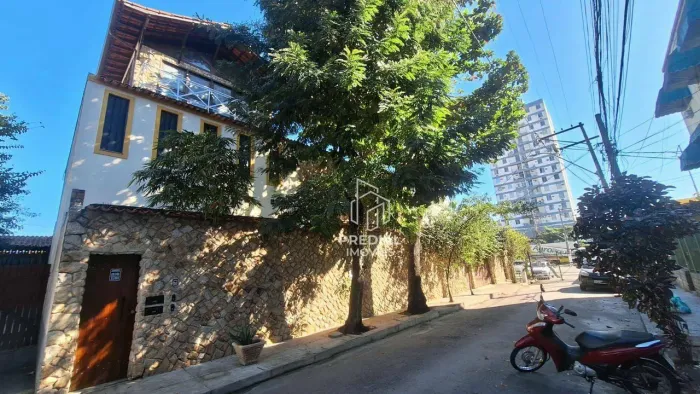 Casa com 3 dormitórios para alugar, 296 m² por R$ 5.988,00/mês - Fonseca - Niterói/RJ