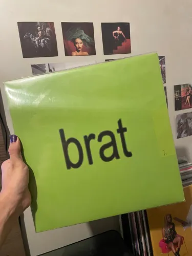 Vinil Charli XCX - BRAT spotify fans first (limitado a 3 mil cópias)