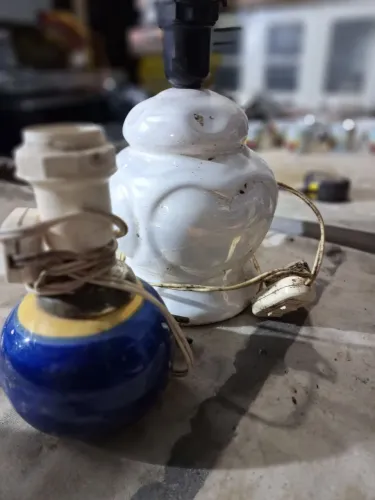 2 base de abaju de louça  antigo 