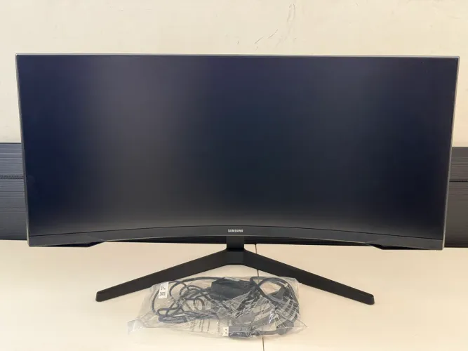 Monitor Gamer Curvo Samsung Odyssey 34 Ultra WQHD, 165Hz, 1ms, tela ultrawide
