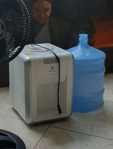 Filtro elétrico Electrolux + galão