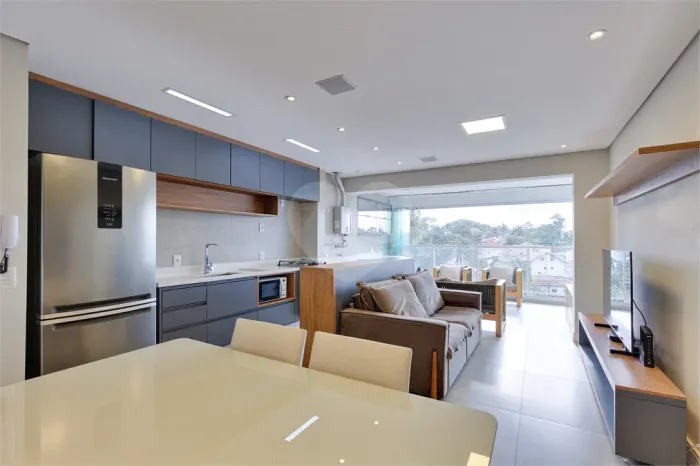 Apartamento com 68m² sala 02 ambientes, 02 dormitórios, sendo 01 suíte banheiro social e v