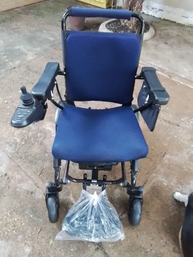 CADEIRA ELÉTRICA COM CONTROLE REMOTO