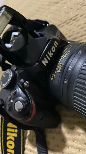 Nikon D3200 + lente 18-55mm VR