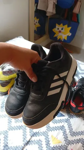 Adidas Tensaur n°33, R$80,00.
