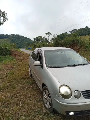 Volkswagen Polo Sedan 1.6 MI 101cv 8V 4P 2004