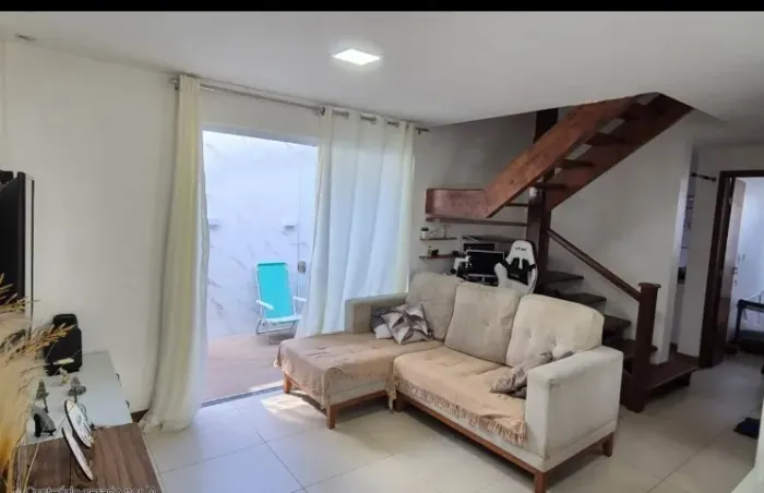 Casa com 2 Quartos Pronta para Morar