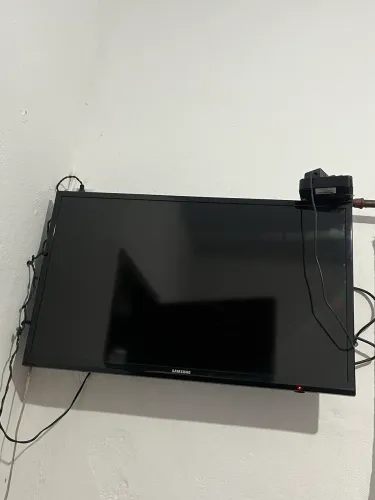 TV Samsung em Ótimo Estado