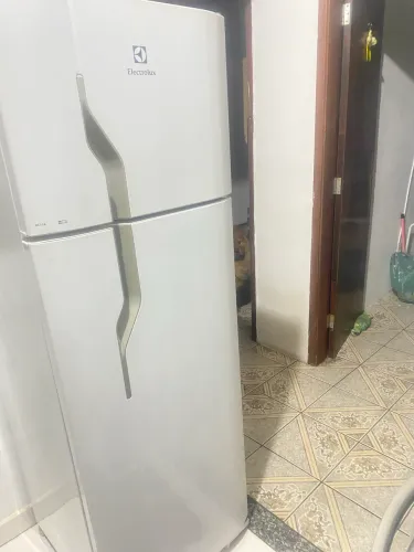 Vendo geladeira