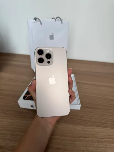 iPhone 16 Pro Max 256GB - Desert Titanium | Bateria 100%  | Garantia até jul/26