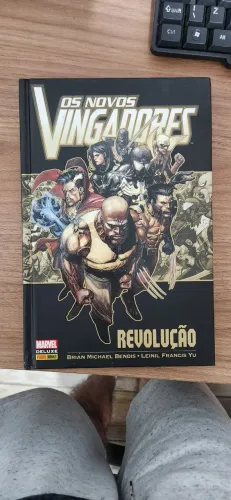 Os Novos Vingadores: Revolução - Marvel Deluxe - Panini Books