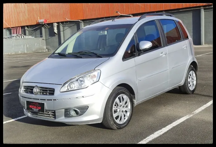 Fiat Idea Essence 1.6 Flex 16V 5P 2012
