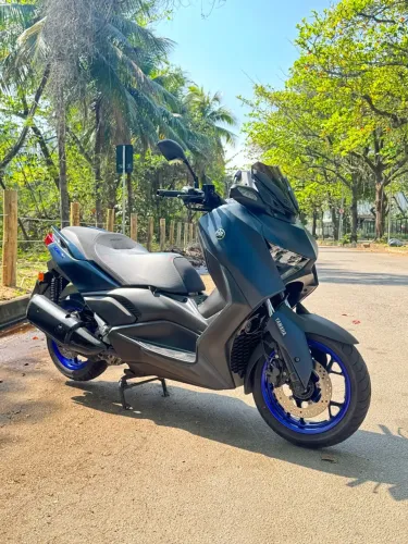 Yamaha XMax 250 Connected 2025