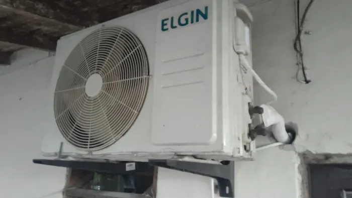 Vendo um ar condicionado