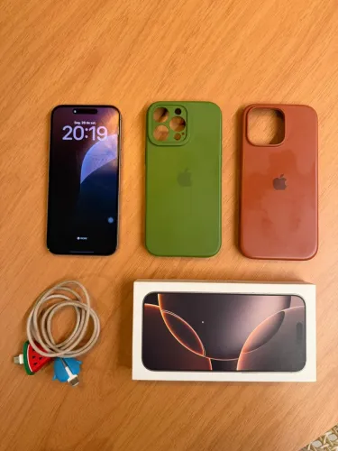 iPhone 16 Pro Max 256GB Titânio Deserto - Impecável + Caixa + 2 Cases
