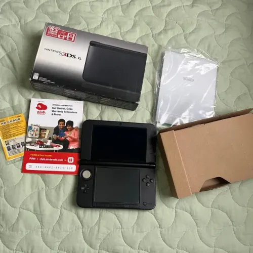 Nintendo 3DS XL Black (preto) desbloqueado, funcionando normalmente e testado.