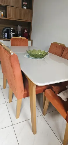 Mesa com 6 cadeiras