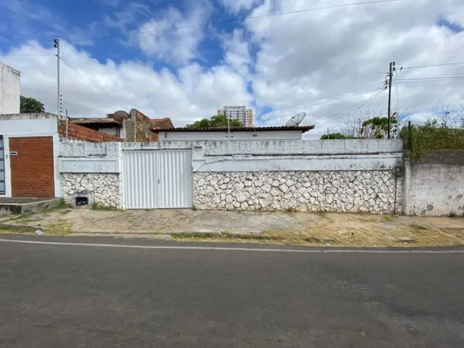 Casa Residencial para Aluguel Bairro Ilhotas