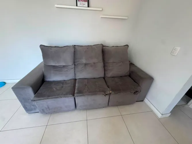 Sofá Retrátil reclinável