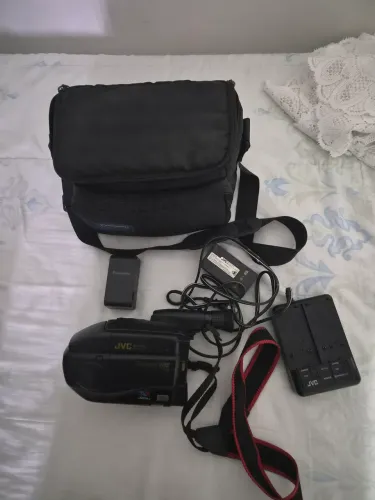 Kit Filmadora Vintage JVC VideoMovie Com Carregador - Para Peças/Conserto