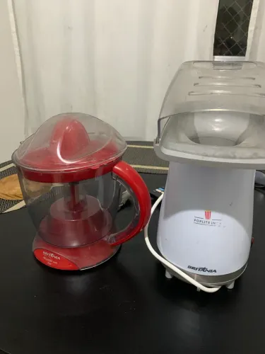 Vendo pipoqueira e espremedor de frutas