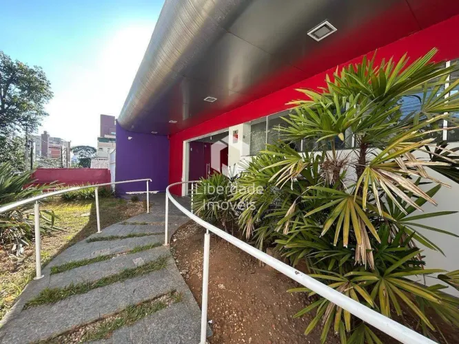 Casa comercial para aluguel no Coração Eucarístico, Belo Horizonte, 6 quartos, 2 vagas