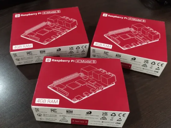KIT COM 3 RASPBERRY PI 4 MODEL B 4GB ? NOVOS