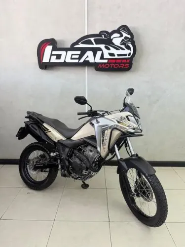 HONDA XRE 300 SAHARA ADV 2025