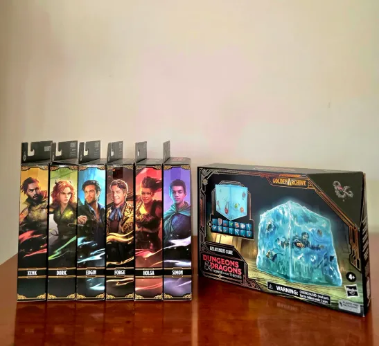 Action figures dungeon & dragons hasbro
