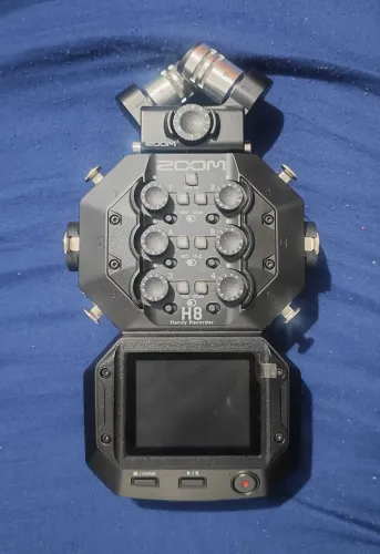 Gravador digital e interface Zoom H8