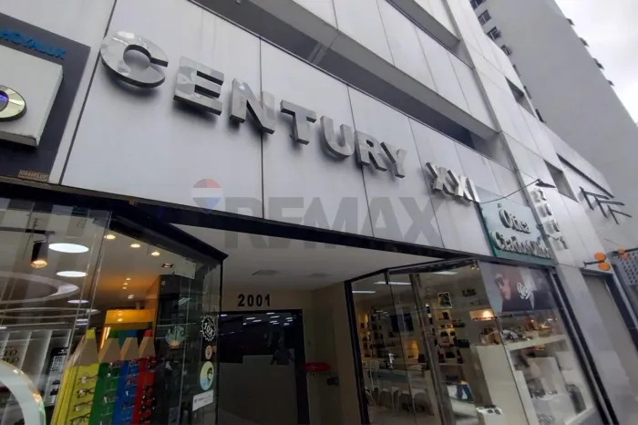 Ampla sala no Century XXI