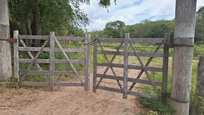 Fazenda de, aproximadas,  1911 tarefas' com sedd' curral e poço artesiano